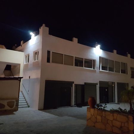 Courtyard Studios Pefki  Экстерьер фото