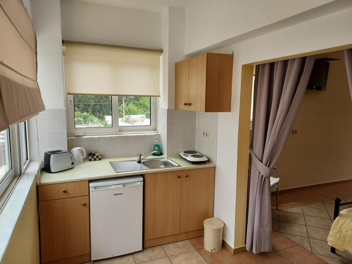 Courtyard Studios Pefki  Экстерьер фото